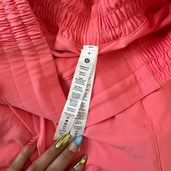 Lululemon Hotty Hot Skirt - Picture 2 of 3